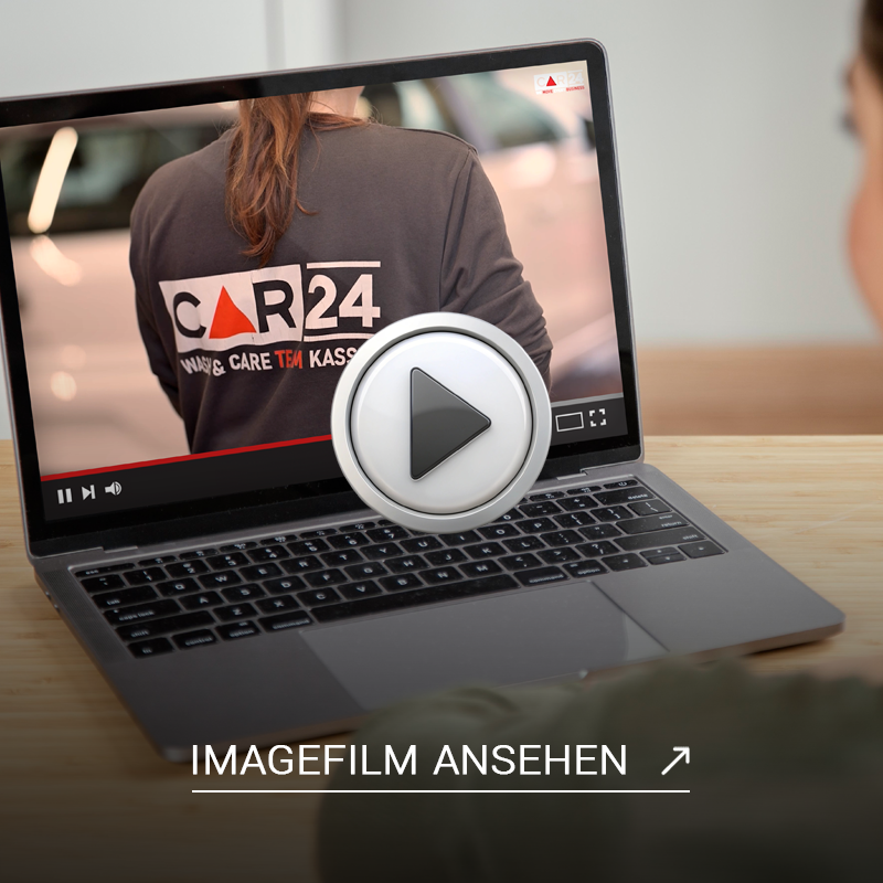 Bild zeigt Laptop, auf dem der Imagefilm abgebildet ist. Aufforderung "Imagefilm ansehen"